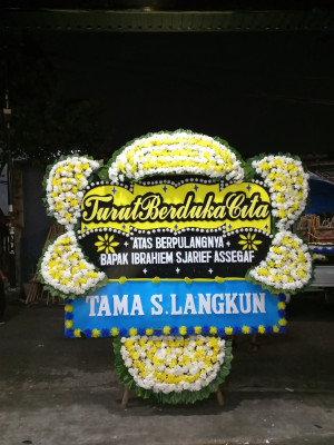 Papan Bunga Duka di Sindulang